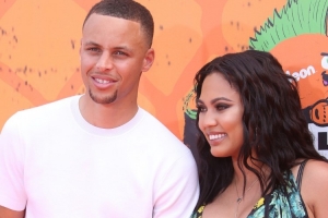 有过关系的女人中最有名的是？歌手：这不好撒谎 梦里的话是库嫂